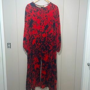 Closet London Plus long sleeve split midi dress in black and red contrast floral